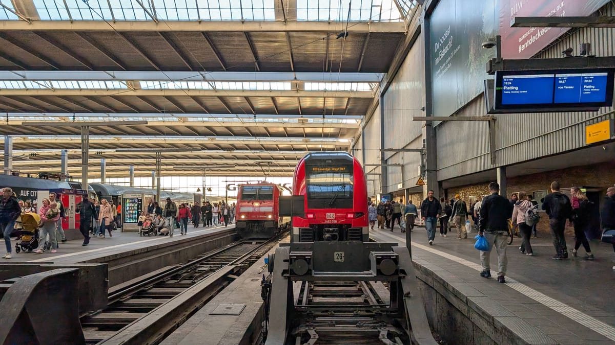 Ticketkontrolle eskaliert – Polizist sprüht Reizgas