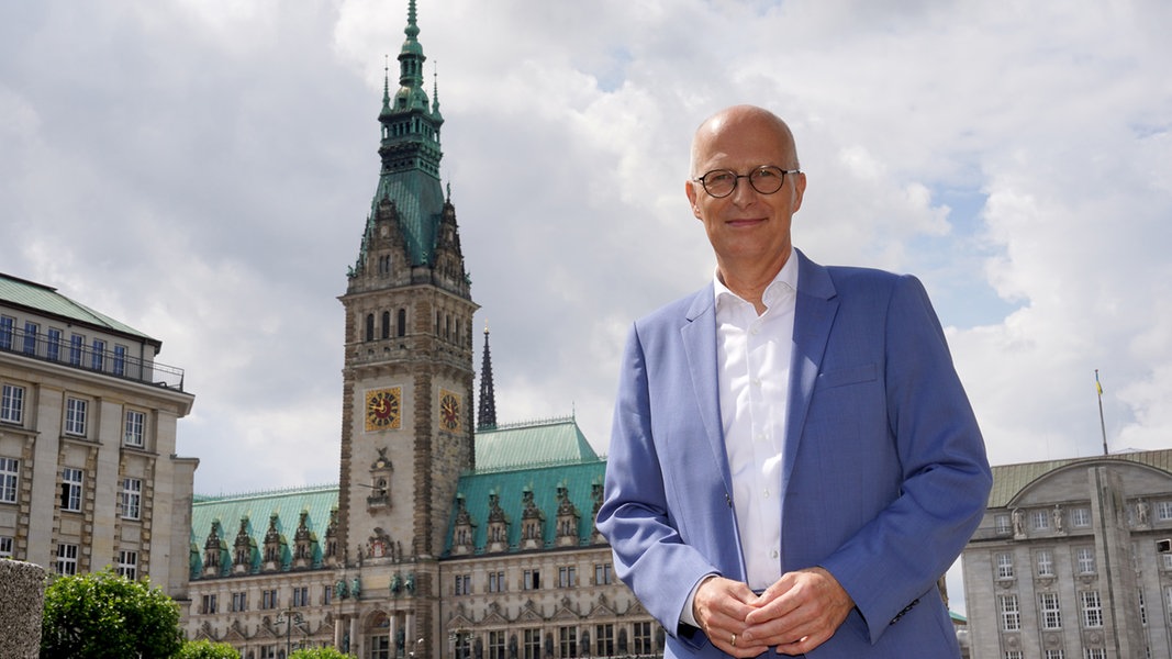 Hamburgische Bürgerschaft wählt Tschentscher zum Bürgermeister | NDR.de - Nachrichten