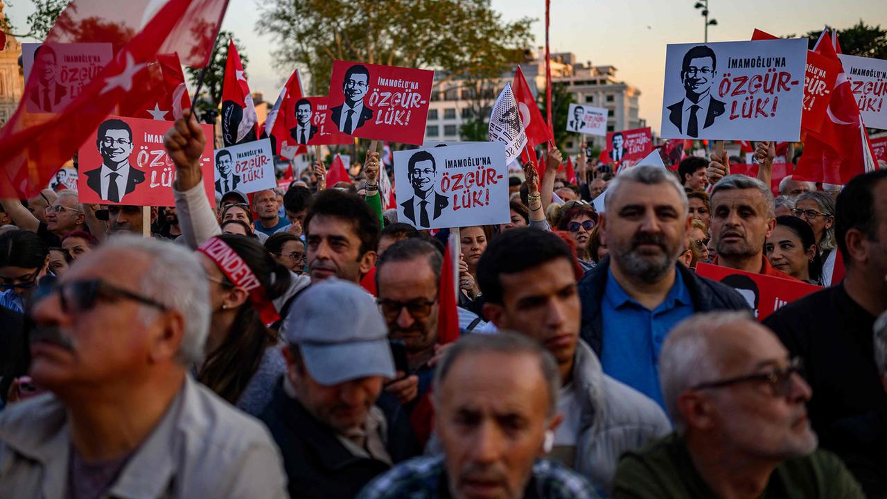 45 Mitarbeiter der Istanbuler Stadtverwaltung in der Türkei festgenommen