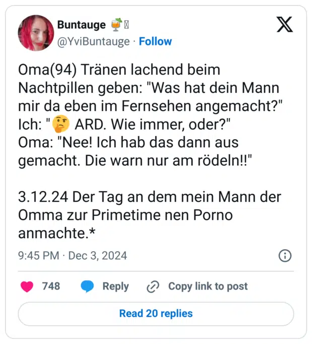 Oma(94) Tränen lachend beim Nachtpillen geben: 