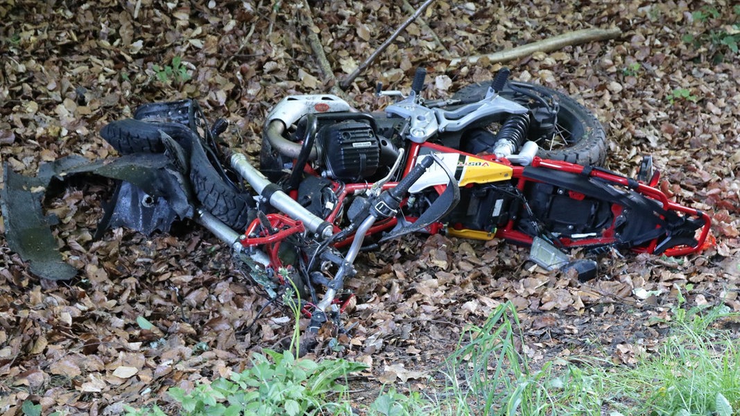 Unfall bei Lütjensee: Ein Flüchtiger gefasst, zweiter entkommt | NDR.de - Nachrichten