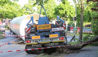 Schwertransporter in Elmshorn verunglückt mit Windrad-Teil | NDR.de - Nachrichten