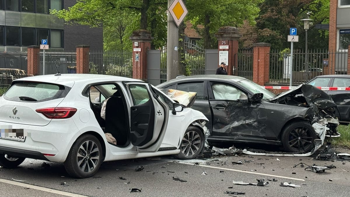 Unfall im Westend – fünf Verletzte und ein toter Fuchs