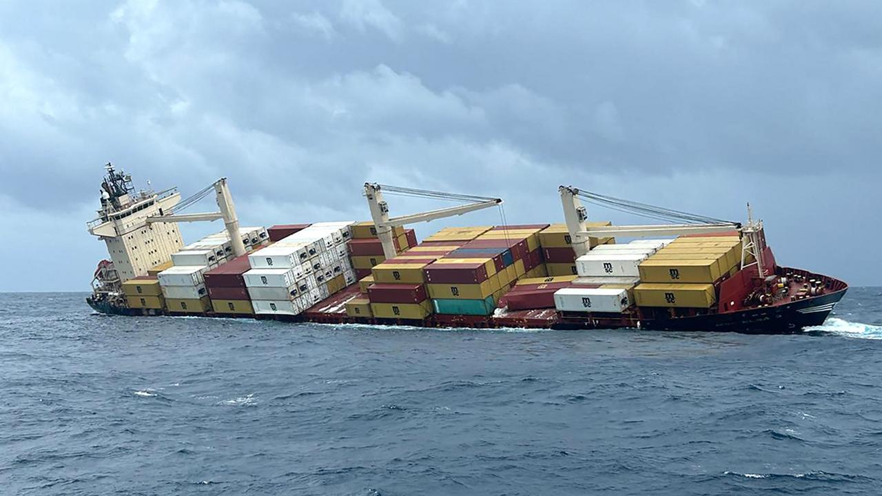 Containerschiff mit Gefahrgut vor südindischer Küste gesunken