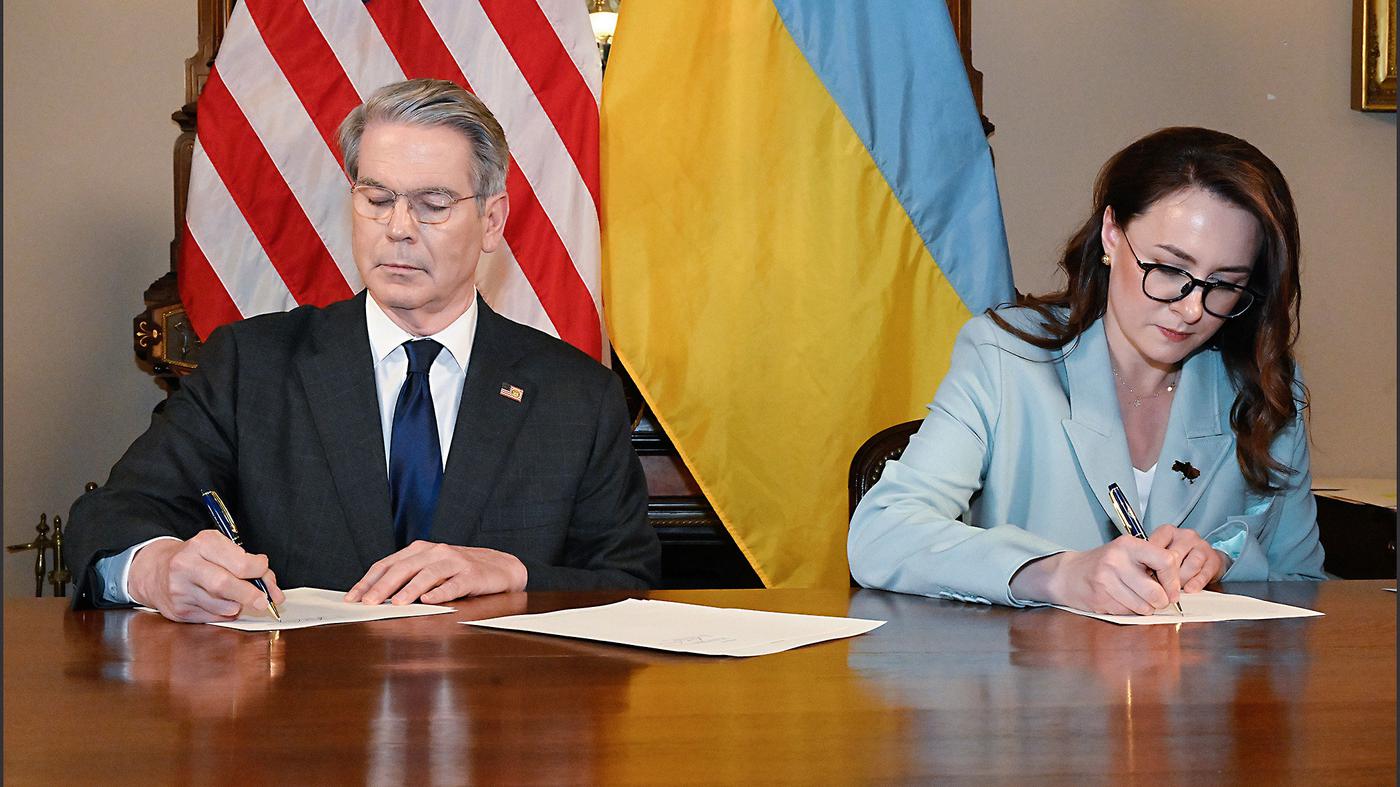 USA und Ukraine unterzeichnen „historisches“ Wirtschaftsabkommen