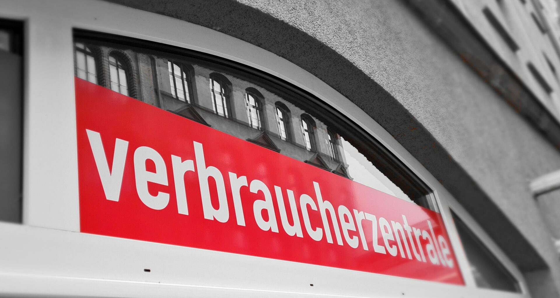 Schule vorbei: Verbraucherzentrale bietet kostenlose Online-Vorträge zum Start in die Eigenständigkeit an