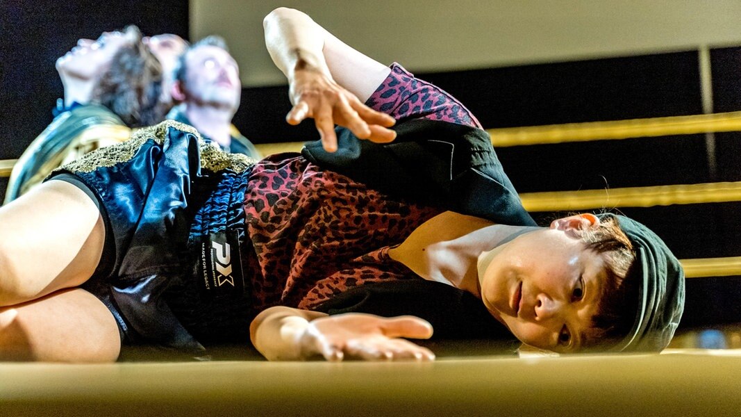 "Volpone" bringt Geschichten von Hamburgs Obdachlosen auf die Bühne | NDR.de - Kultur - Bühne - theaterberichte