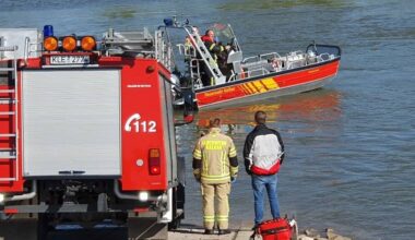 Spaziergänger entdeckt Leiche im Rhein bei Grav-Insel