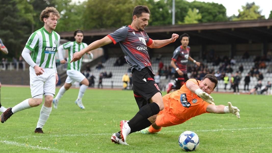 1 gegen den Cronenberger SC.
