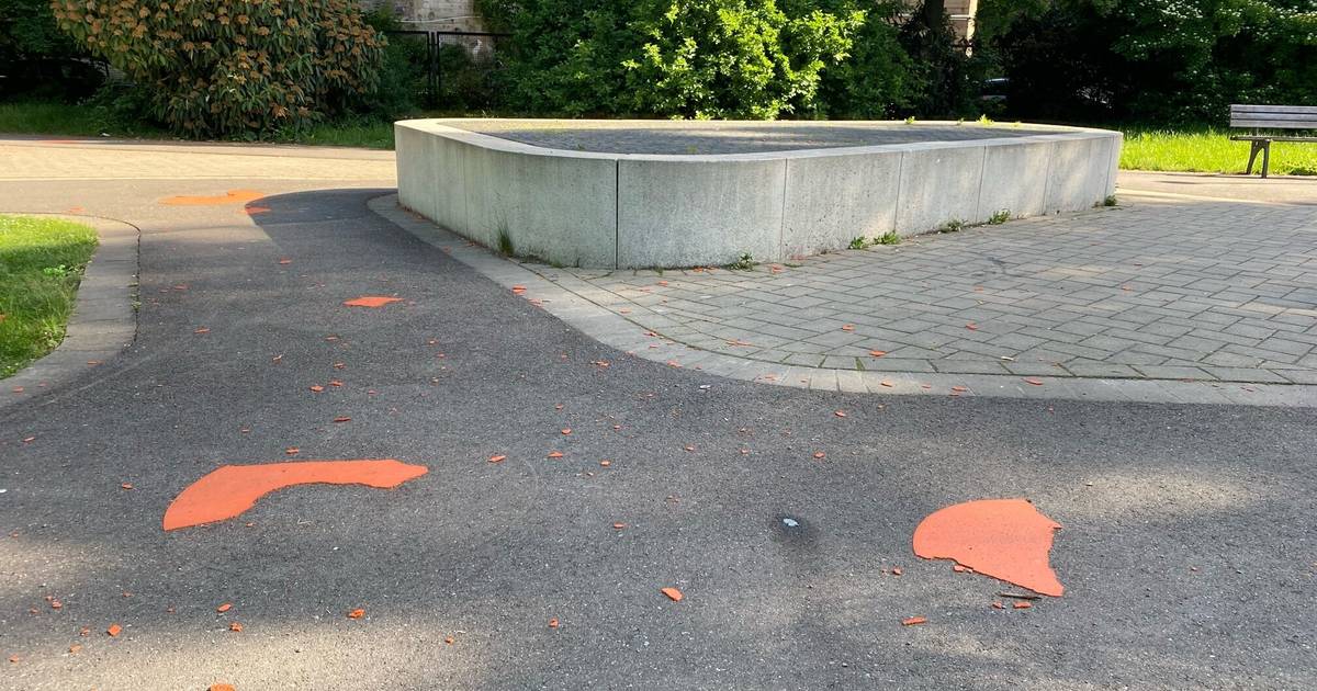 Markierungen des Rundwegs Rather Korso lösen sich auf
