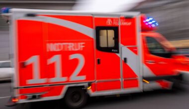 Zweijähriger nach Verkehrsunfall in Wuppertal schwer verletzt