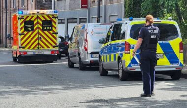 Motorradfahrerin nach Verkehrsunfall in Wuppertal leicht verletzt