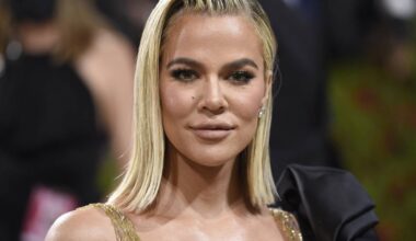 Khloé Kardashian spaziert durch die Stadt und begeistert Fans