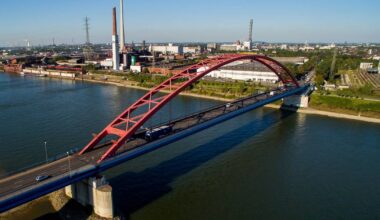 Duisburg: Machbarkeitsstudie - Straßenbahn soll wieder über den Rhein fahren