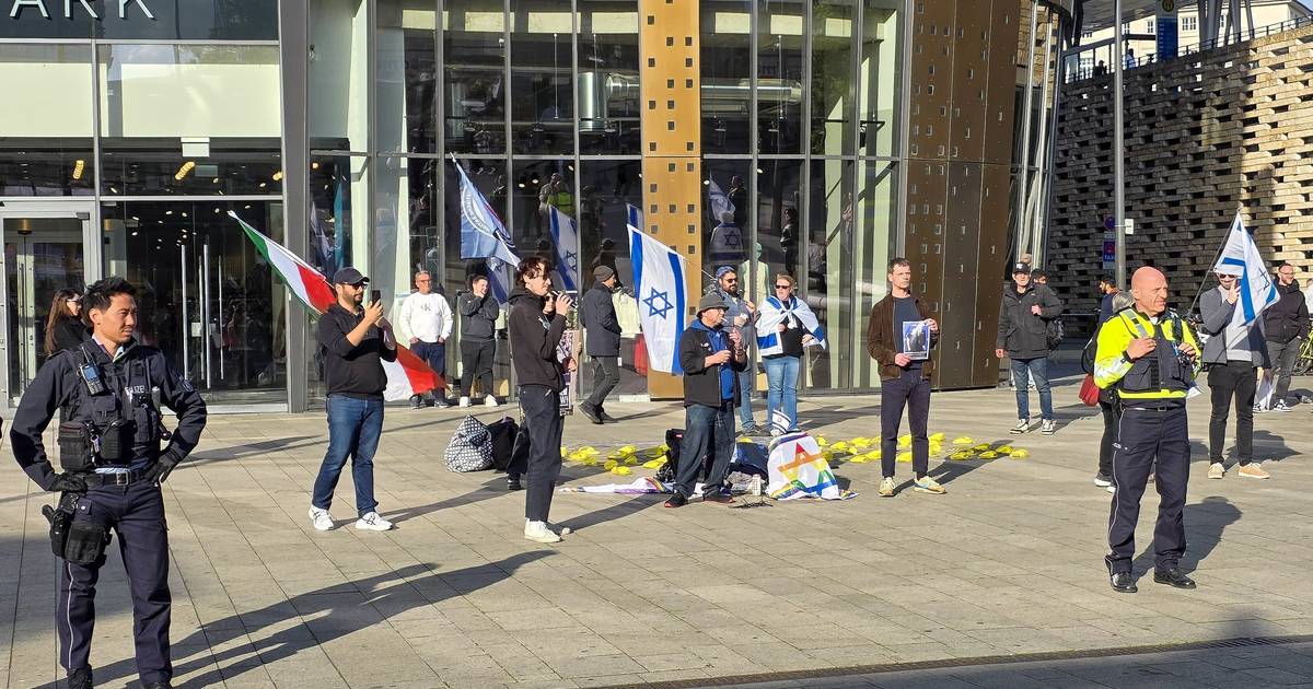 Demonstration und Gegendemonstration in Wuppertal mit Folgen