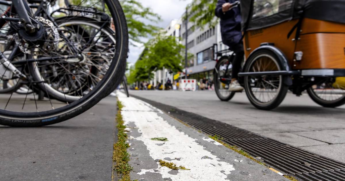 Farbe blättert, jetzt wird getestet