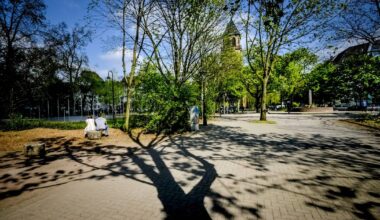 Bolzplatz in Düsseldorf: Kunstrasen-Fußballfeld für Oberbilk
