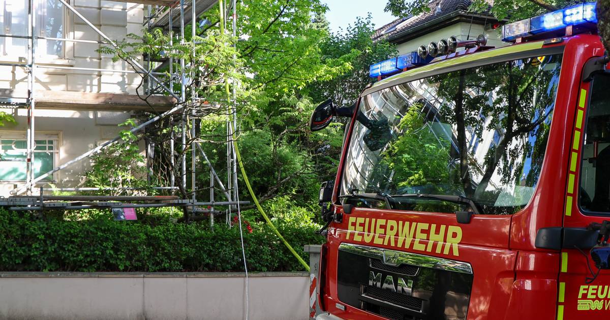 Dachstuhl in Wuppertal brennt nach Arbeiten