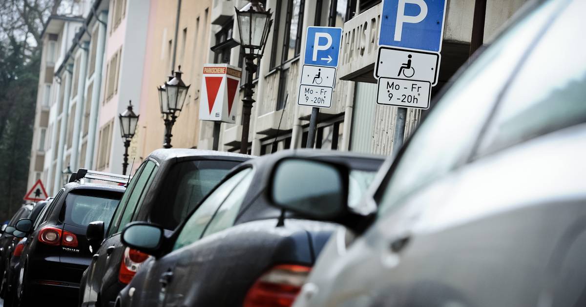 Düsseldorf: Ordnungsamt kontrolliert Behinderten-Parkplätze