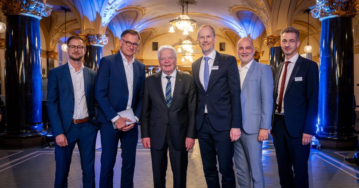 Joachim Gauck bei Jubiläumsfeier der MPF AG in Wuppertal