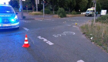 Duisburg: E-Bikefahrer nach Unfall schwerverletzt