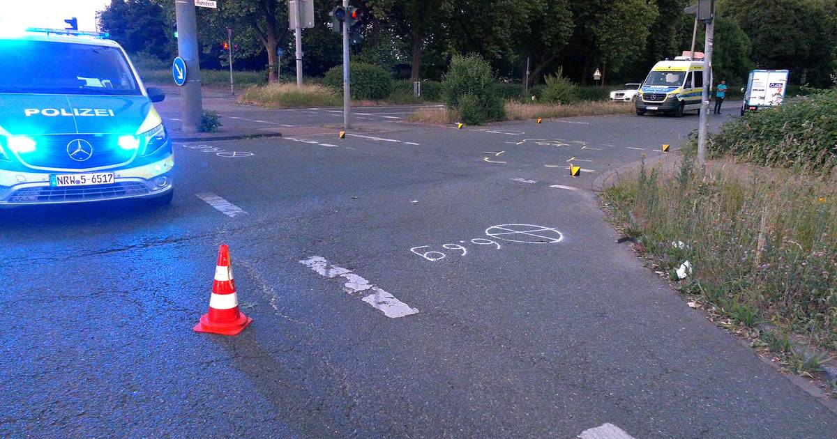 Duisburg: E-Bikefahrer nach Unfall schwerverletzt