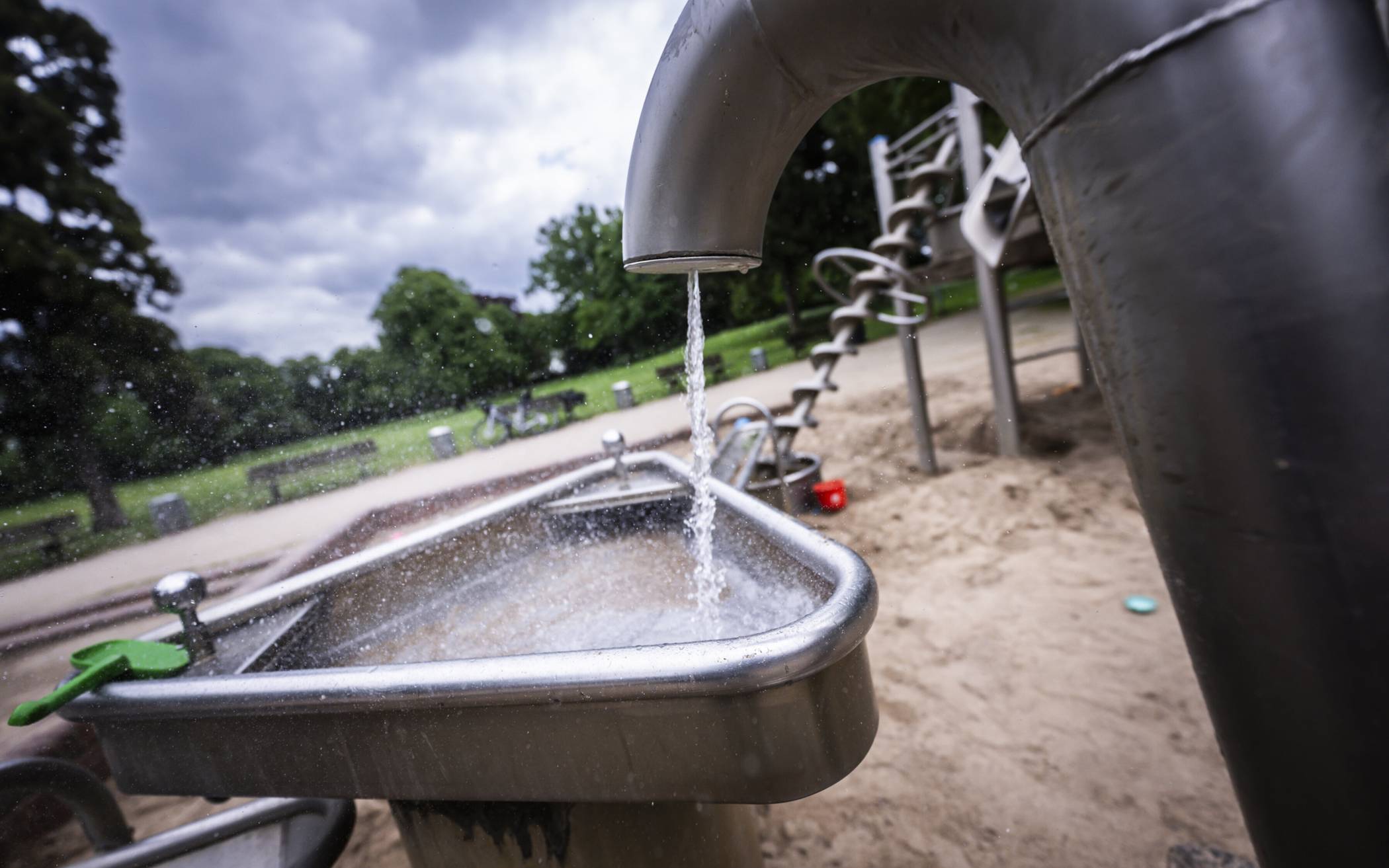 Zehn große Wasserspielplätze gibt es im ganzen Stadtgebiet, dazu Dutzende weitere...