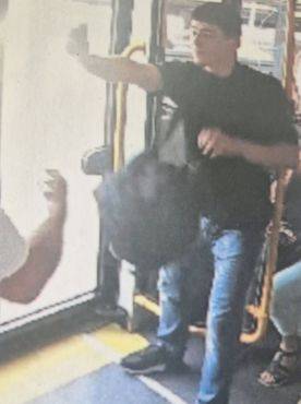 Moers: Gefährliche Körperverletzung in Linienbus