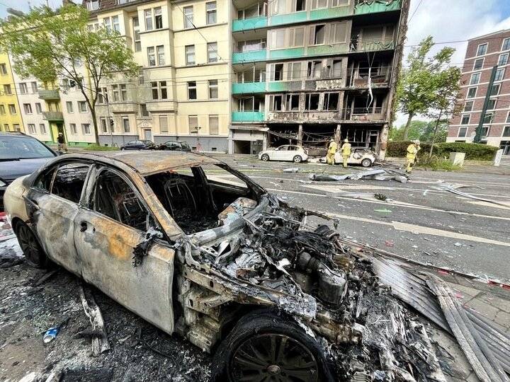 Brand in der Lichtstraße in Düsseldorf