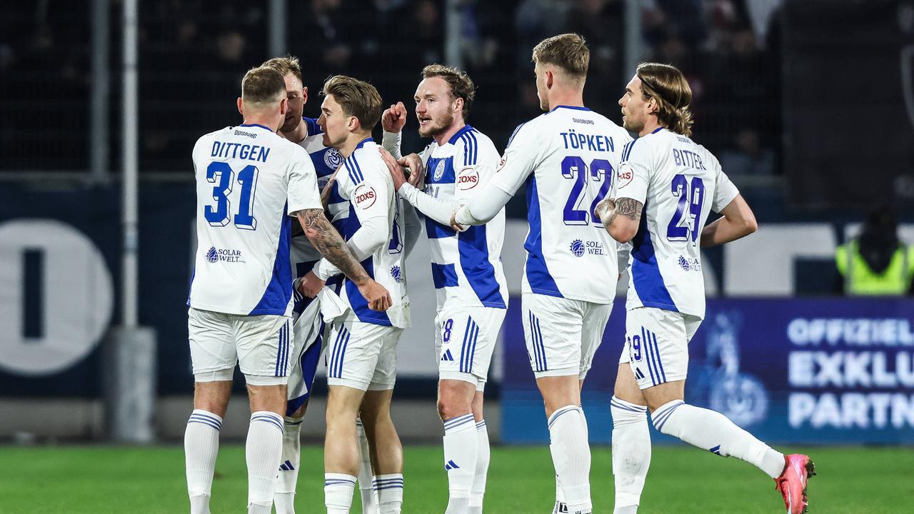 WDR-Sport: RL West: Duisburg feiert Sieg mit Meisterschale