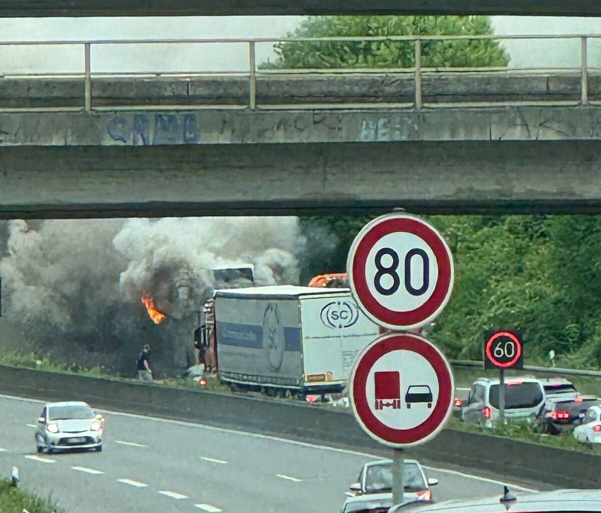 Dortmund: Reisebus brennt - Radio 91.2
