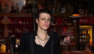 Yungblud in Köln: Überraschungsauftritt als Barkeeper angekündigt