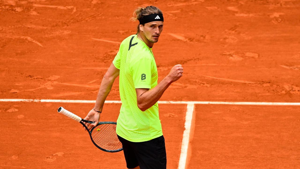 Zverev müht sich gegen de Jong in die nächste Runde