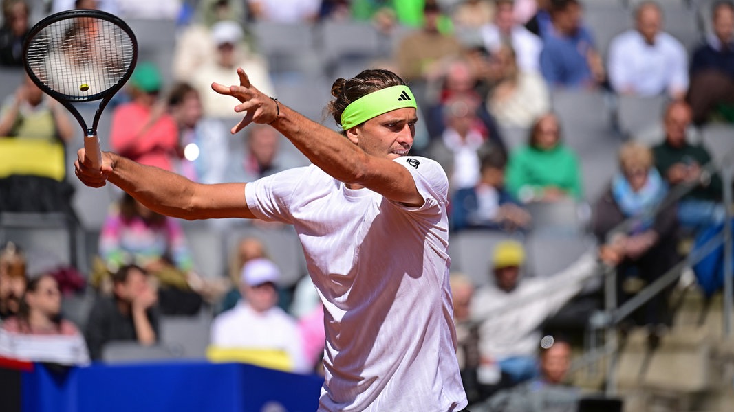 Rückschlag vor Paris: Kranker Zverev verliert im Achtelfinale von Hamburg | NDR.de - Sport