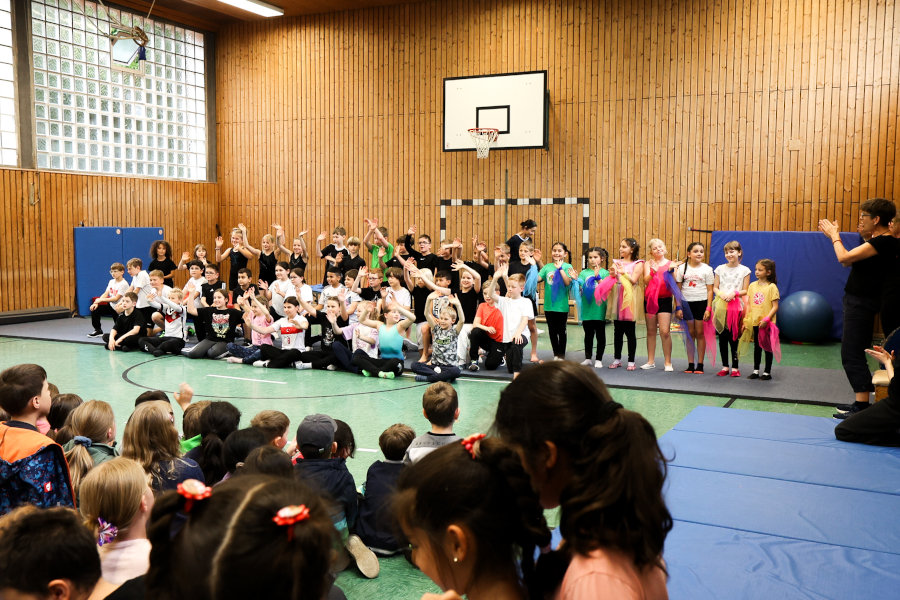 Hereinspaziert zum Zirkus an der Oberwaldschule Aue
