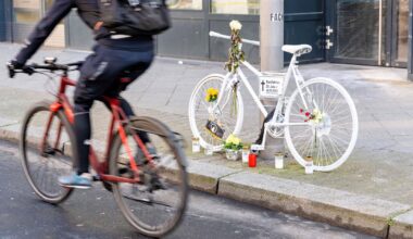 Ein Geisterfahrrad für 87-Jährige: Mahnwache gedenkt getöteter Radfahrerin