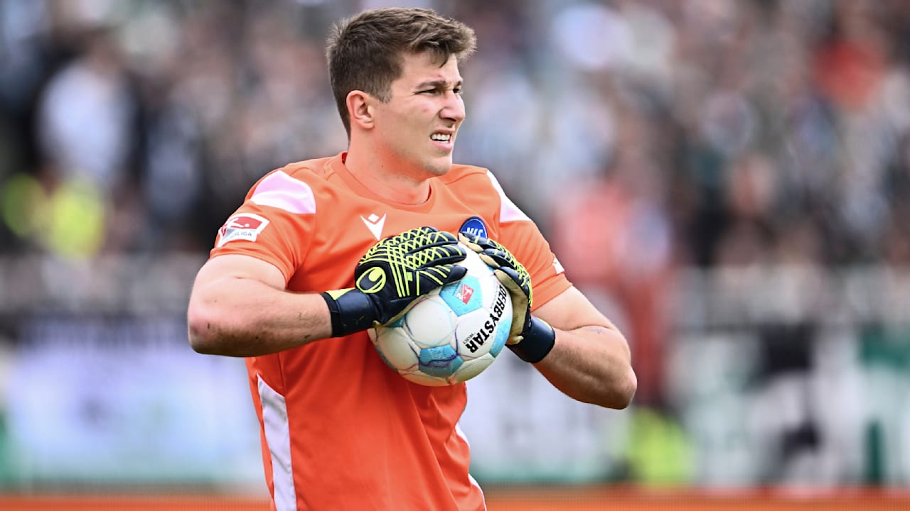 Deutscher 2. Liga-Torwart wechselt in die Premier League - BILD