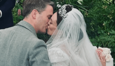 Lady Violet Manners hat in einem Traum aus Spitze geheiratet