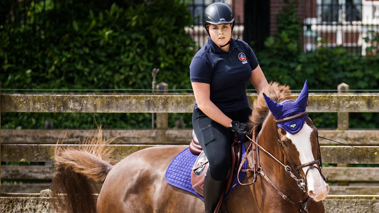 Prinzessin Amalia: Königlicher Pferde-Fan bricht sich Arm beim Reiten! | Unterhaltung