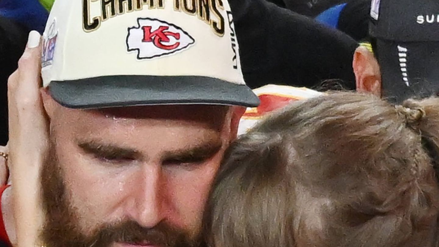 Taylor Swift + Travis Kelce: Süße Gesten bei Hochzeitszeremonie