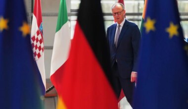 Einwanderung in die EU: Merz schließt sich dem Lager der Hardliner an - Politik