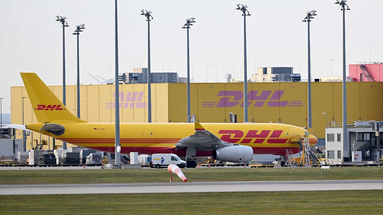 Leipzig: Streik legt DHL-Frachtdrehkreuz lahm | Regional