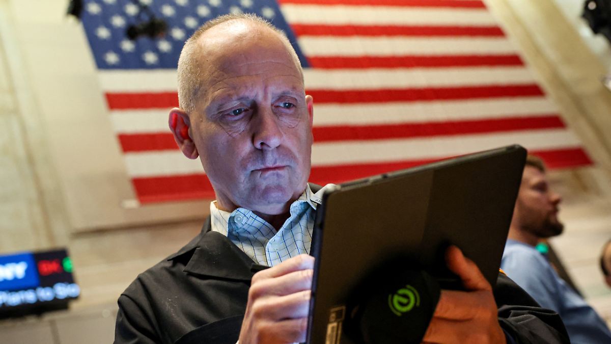 Sorge um die Ölversorgung: Hoffnung auf Deeskalation schwindet: US-Börsen im Minus