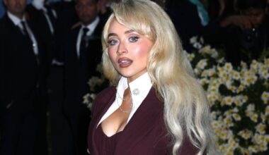 Kontroverse ausgelöst: Sabrina Carpenter zieht sich für „Rolling Stone“ aus - FOCUS online
