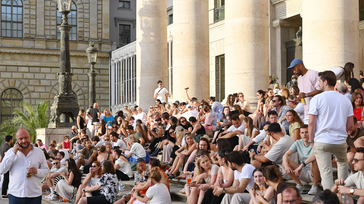 Neues aus der Münchner Gastro-Szene: Eine Bar unter freiem Himmel an der Oper und zwei Sterne im Umland - München