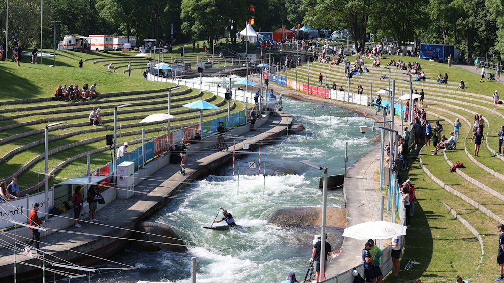 Bei Athleten ist der Eiskanal äußerst beliebt, im Training wie im Wettkampf.