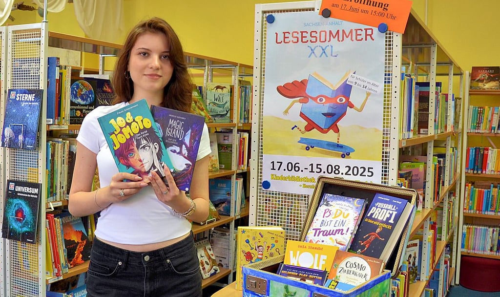 Greta Meyer von der Stadtbibliothek Oschersleben  hat den Lesesommer mit vorbereitet. 2024 haben über 170 Kinder an der Aktion teilgenommen.