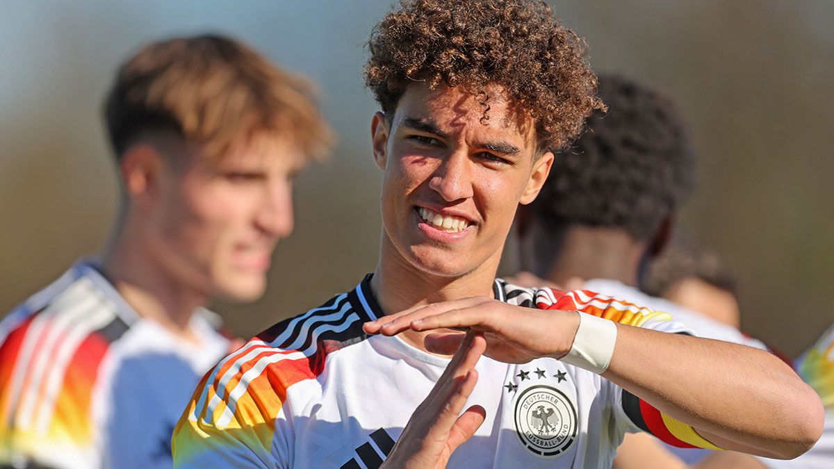 Deutschland vs. Niederlande bei der U19 EM heute live im Free-TV sehen: Wer zeigt / überträgt das Gruppenspiel vom DFB-Team gegen Holland im TV und Livestream?