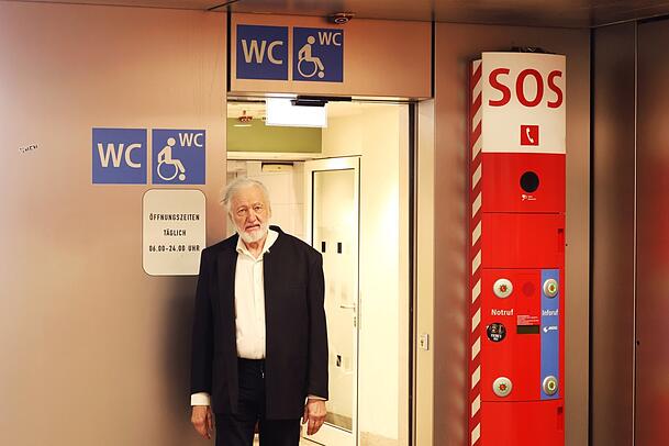 „Viele Münchnerinnen und Münchner beschweren sich in Dauerschleife bei uns“, sagt Reinhard Bauer, der Chef des Seniorenbeirats. (Archiv)