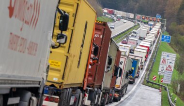 Klimaschutz - Lkw-Lobby fürchtet Milliardenstrafen wegen EU-Klimazielen - Politik